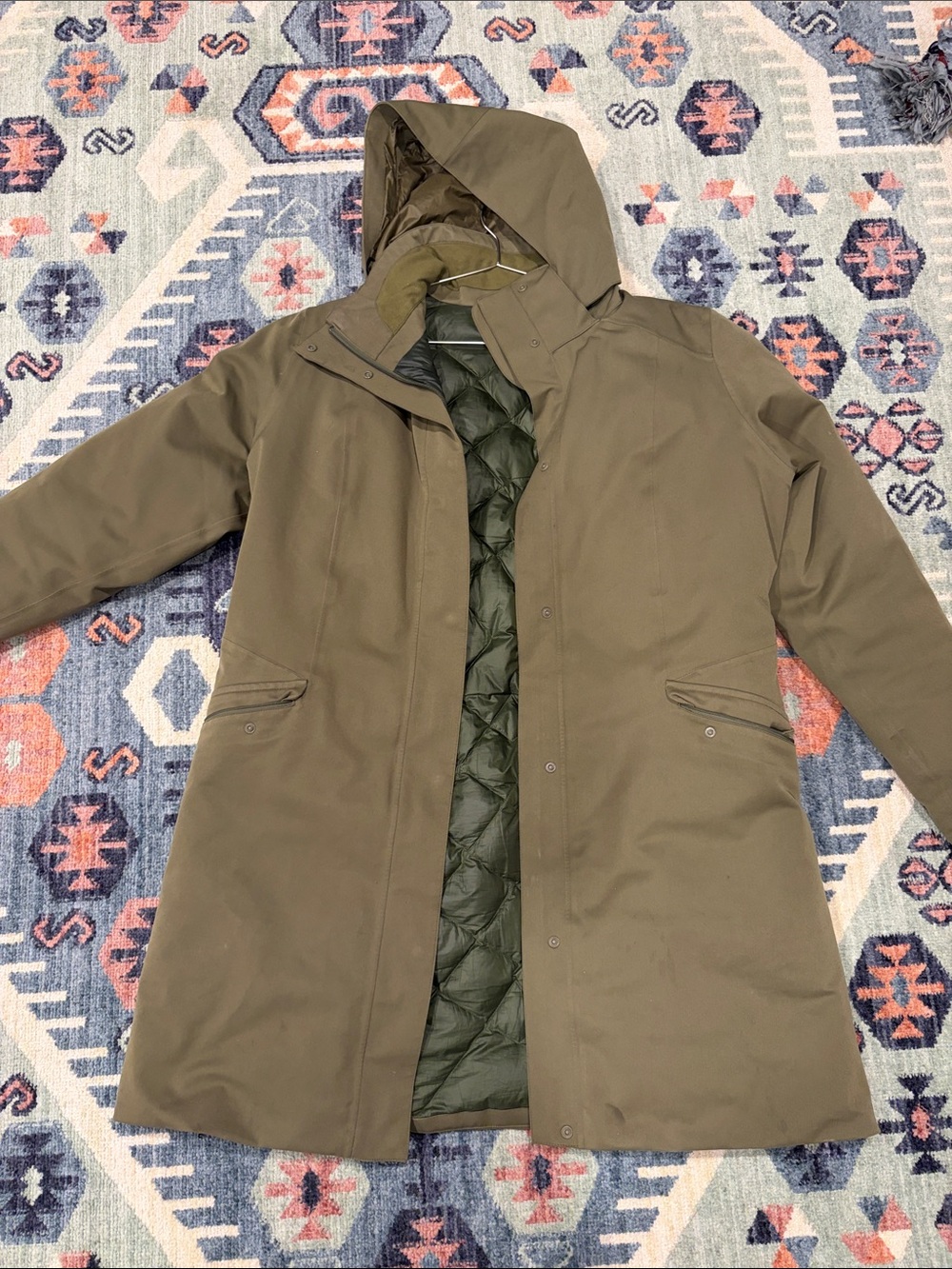 Patagonia Women’s Hooded Parka Coat - Warm Quilted Liner-Waterproof